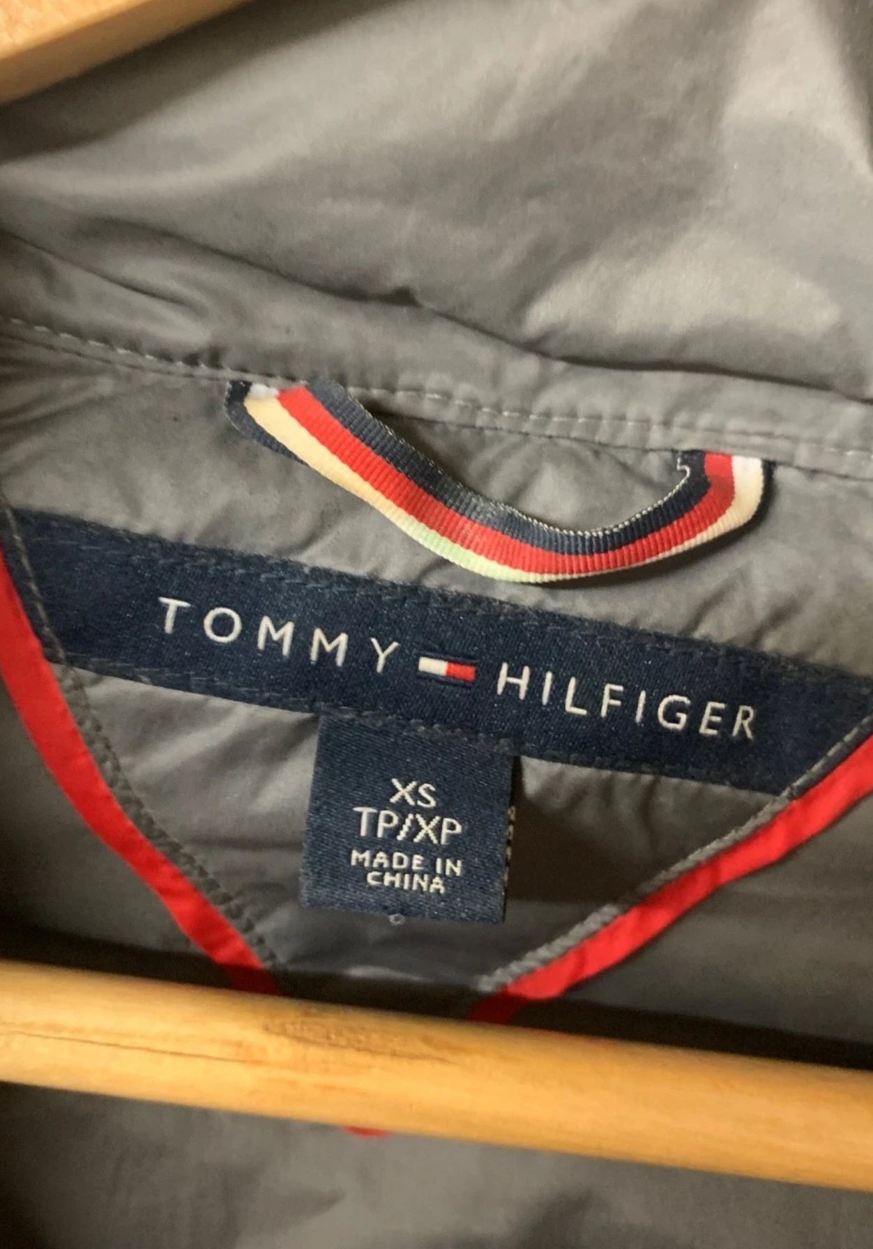 Tommy Hilfiger Women’s Grey Lightweight Padded Jacket XS