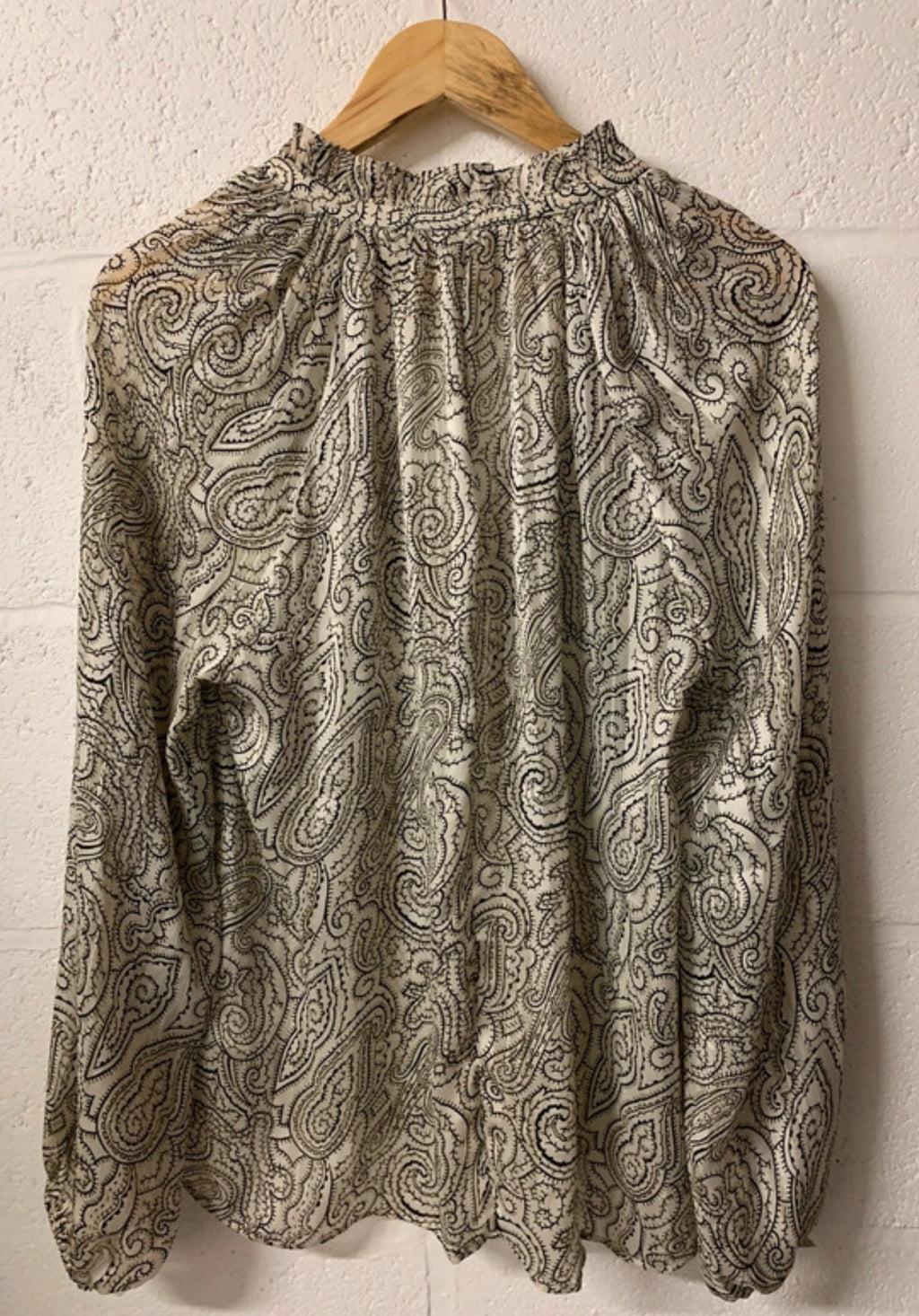 H&M Black & Cream Paisley Sheer Ruffle V-Neck Blouse Size S Long Sleeve