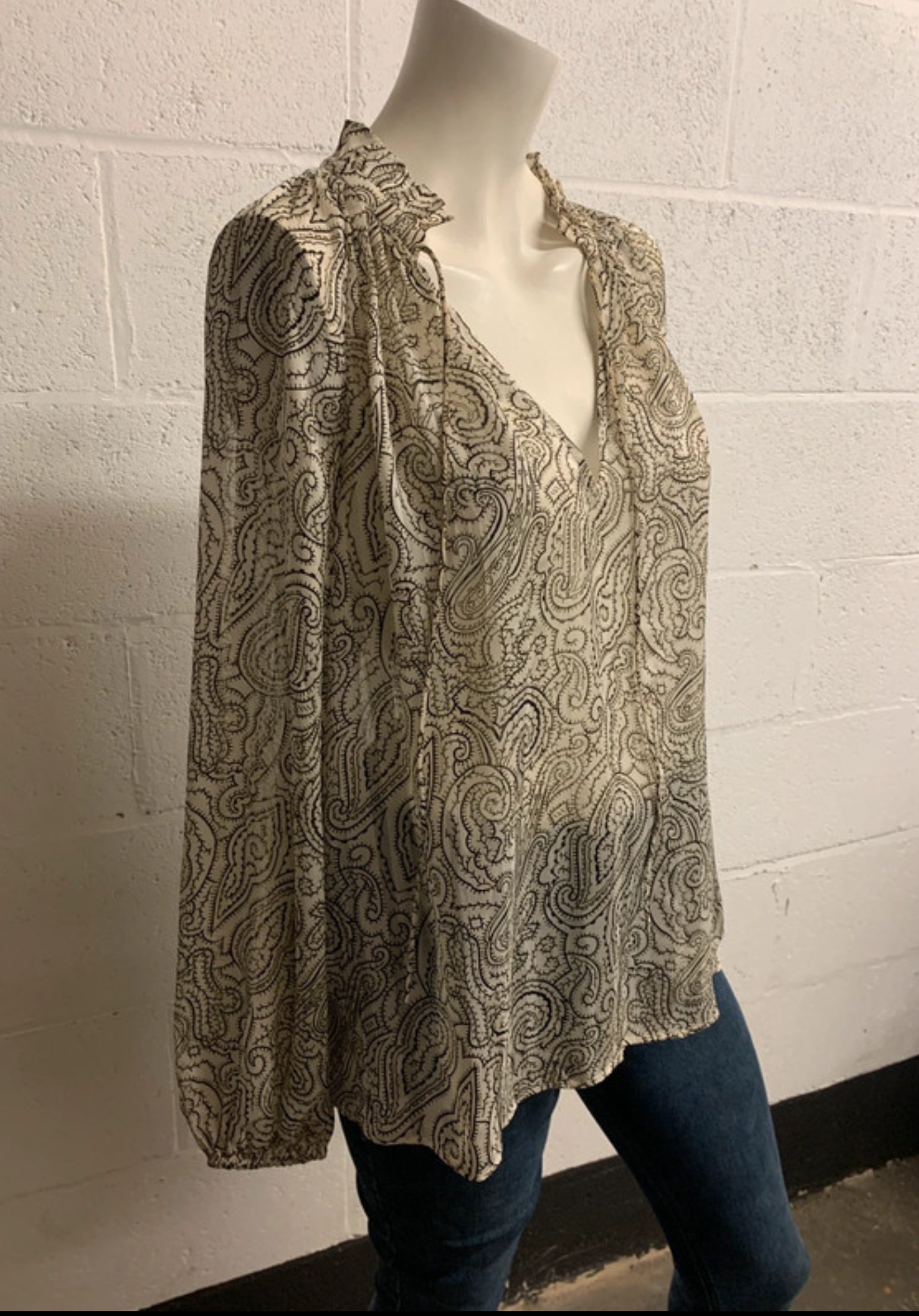 H&M Black & Cream Paisley Sheer Ruffle V-Neck Blouse Size S Long Sleeve
