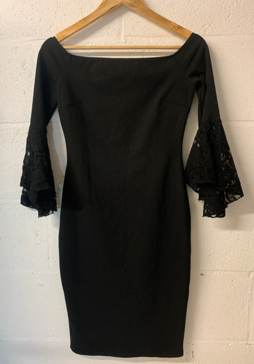 Jessica Wright “Zazie” Black Bardot Bodycon Dress with Lace Bell Sleeves UK 10