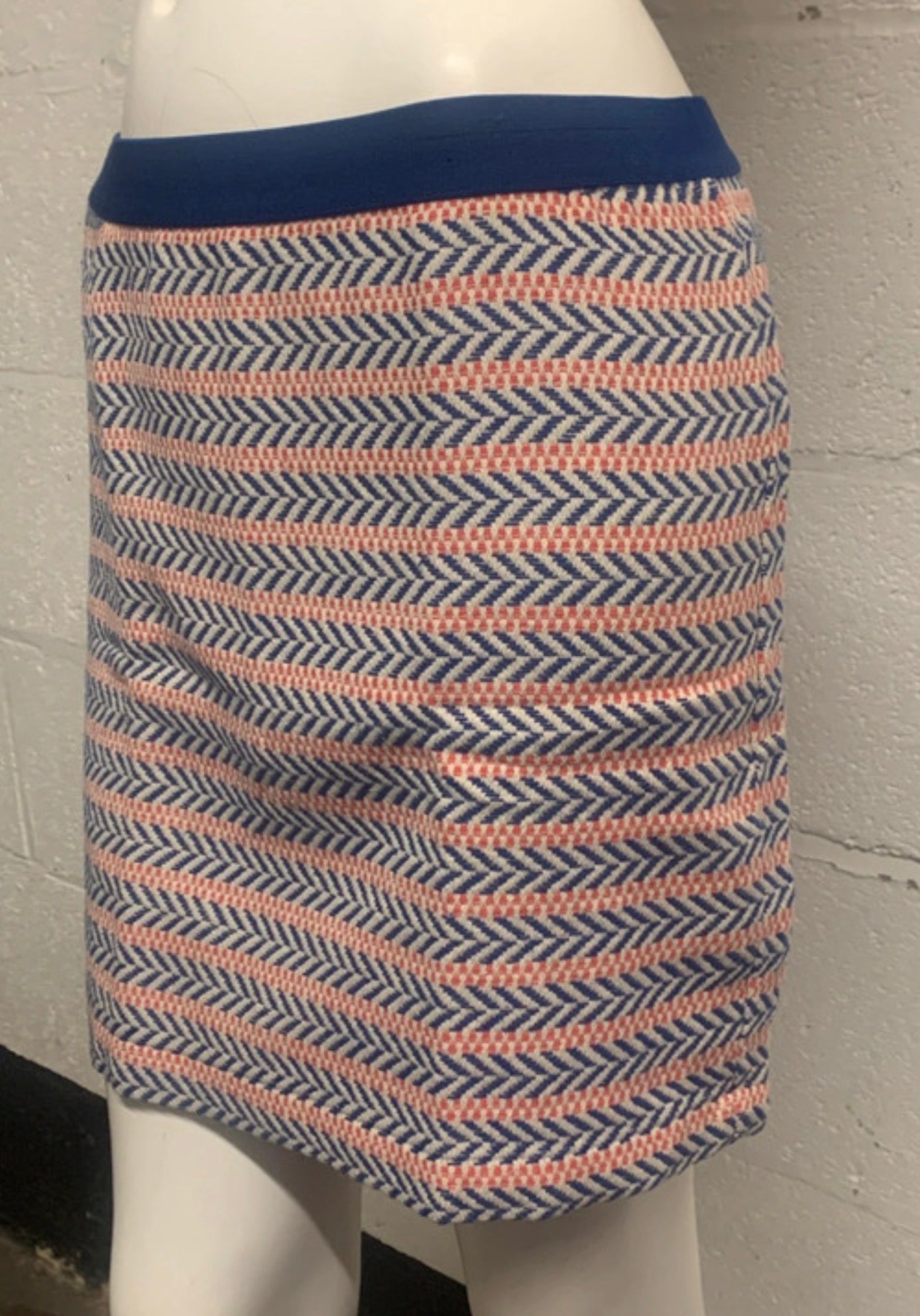 GAP UK 8 Blue & Coral Chevron Stripe Mini Skirt (US 4 / EU 36)