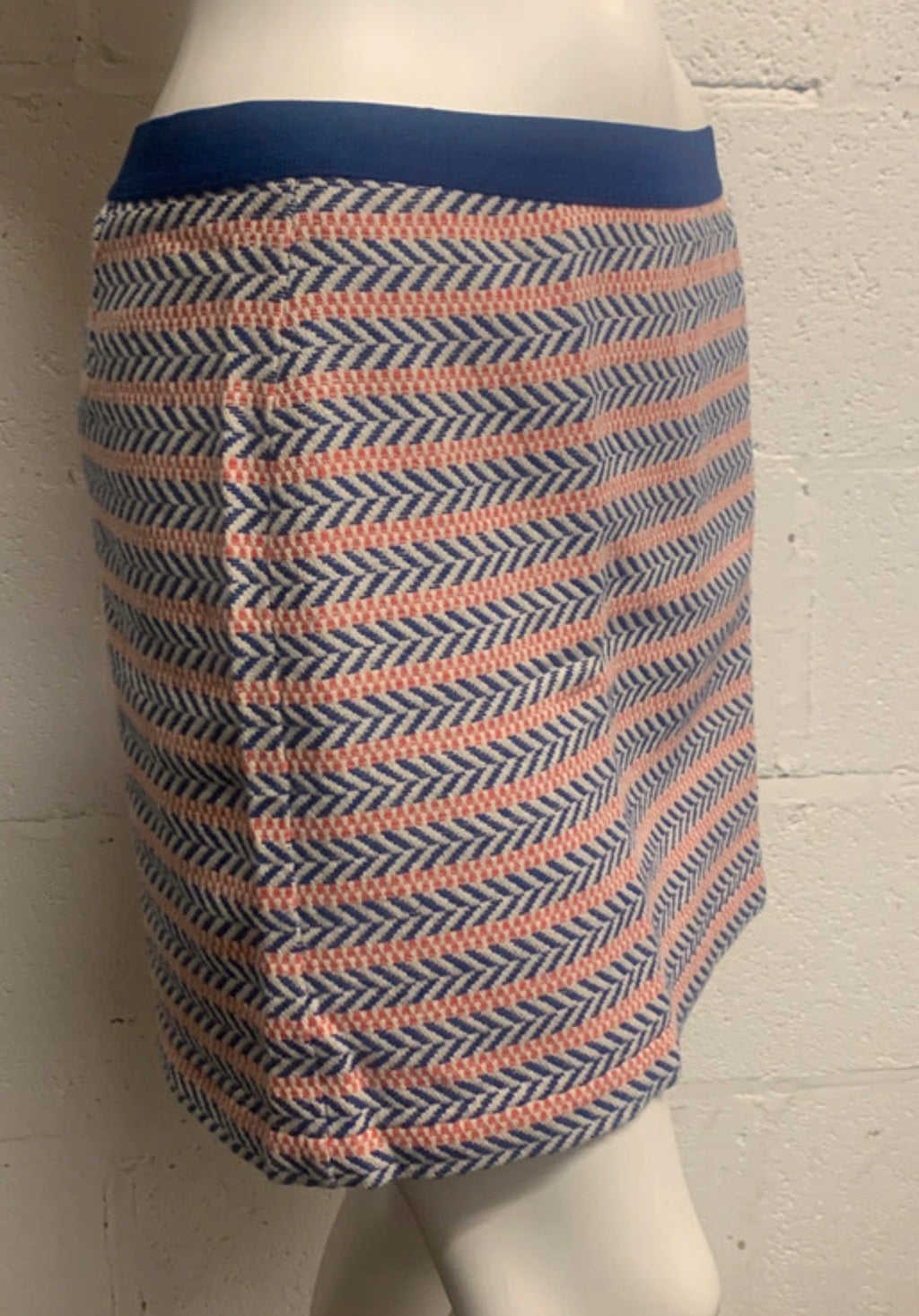 GAP UK 8 Blue & Coral Chevron Stripe Mini Skirt (US 4 / EU 36)