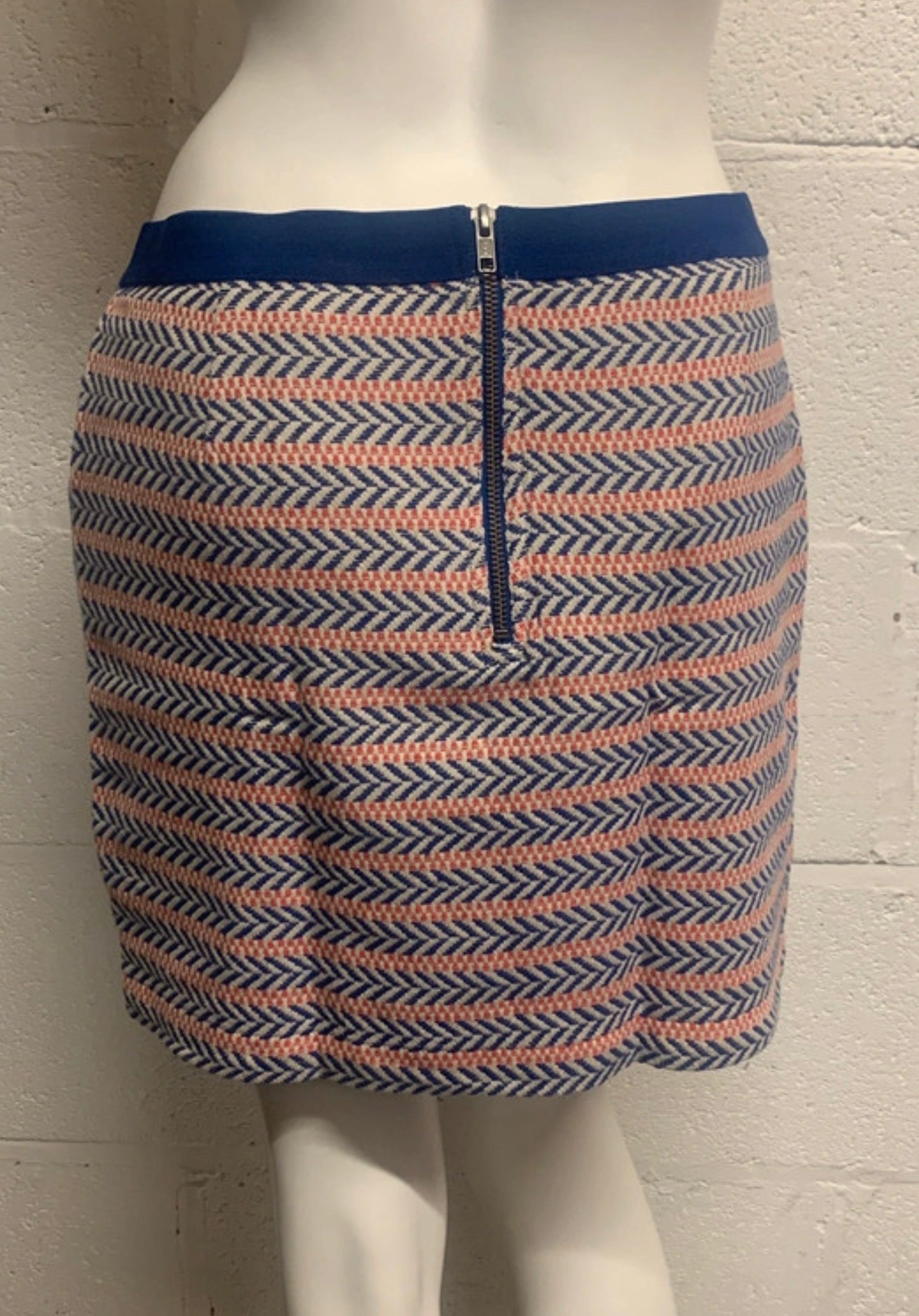 GAP UK 8 Blue & Coral Chevron Stripe Mini Skirt (US 4 / EU 36)